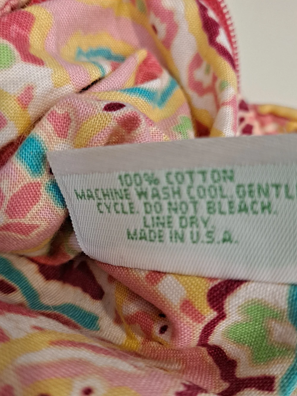 Vera Bradley Capri Melon Pink Multi Quilted Paisley Retired Cotton Crossbody - Picture 9 of 10